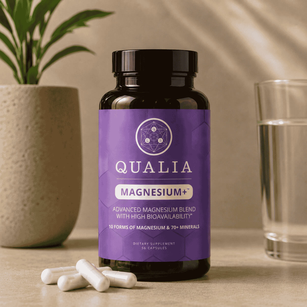 Qualia Magnesium+ lahvička s kapslemi a minerálním složením